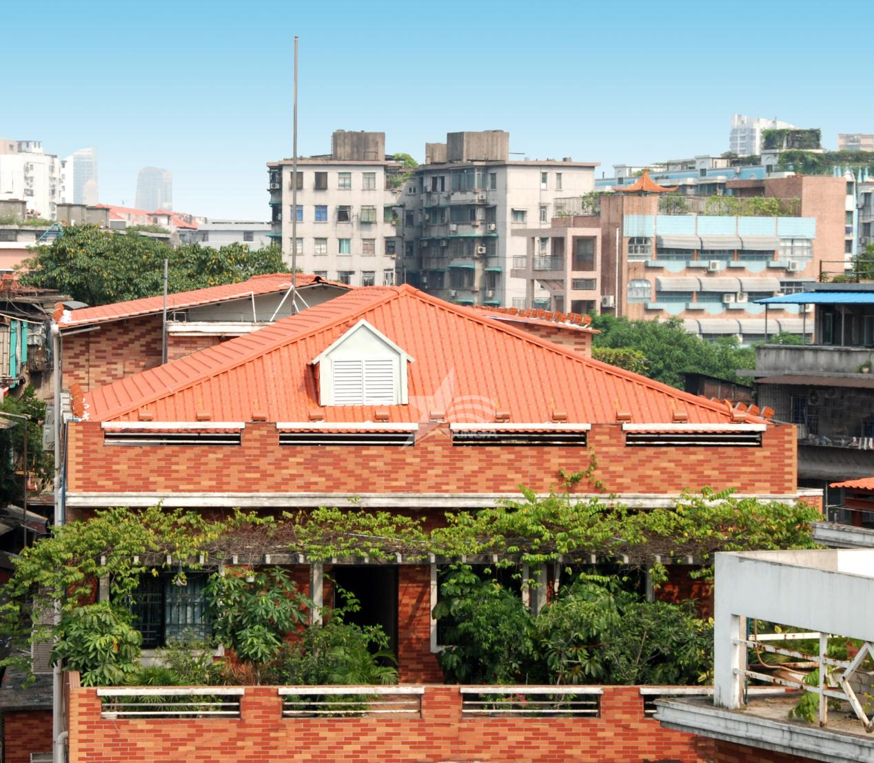 新農(nóng)村建房：琉璃瓦與合成樹脂瓦對(duì)比，何者更適合？
